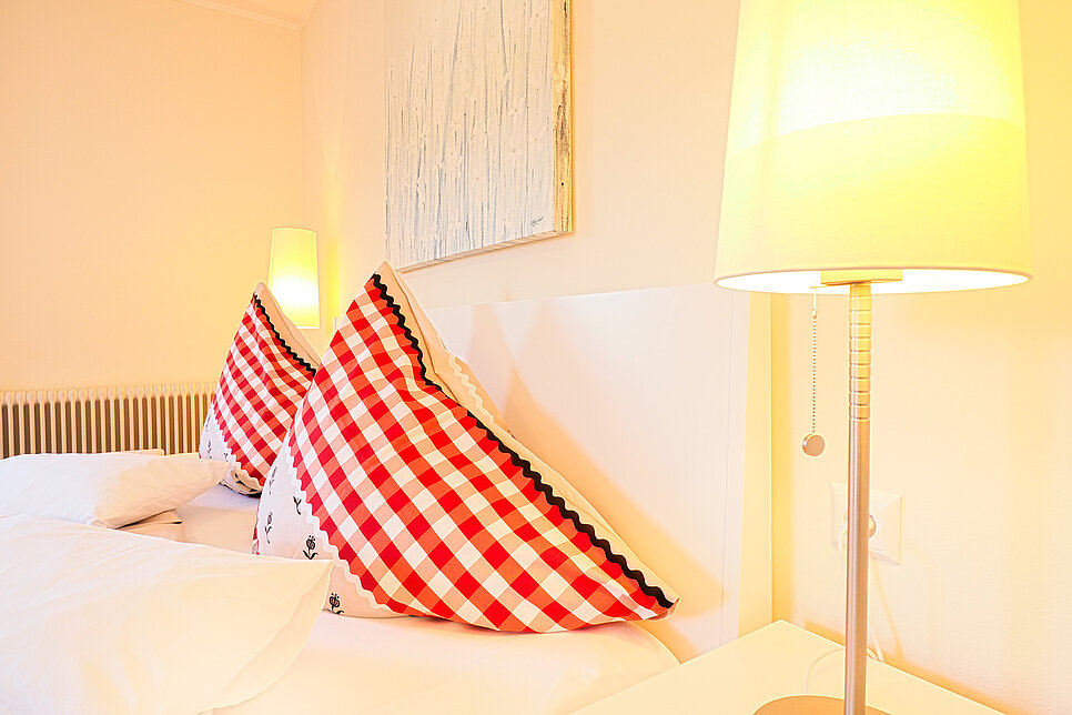 Schlafzimmer2-Detail-406-407